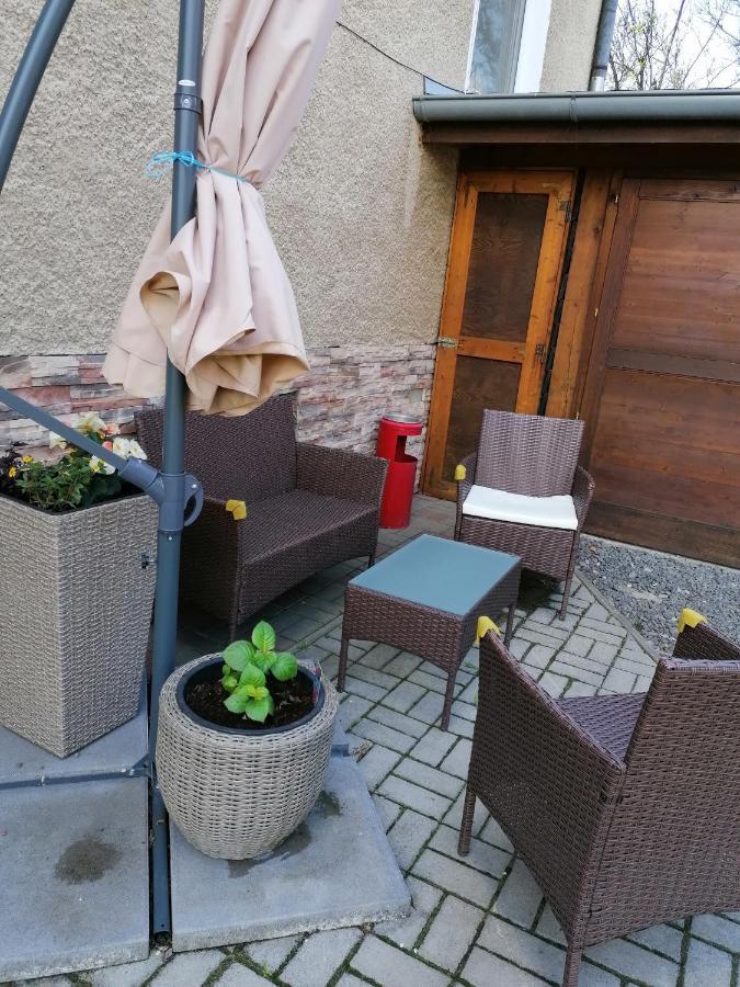 Barnabas Rusnak V Sukromi Apartment Mucin